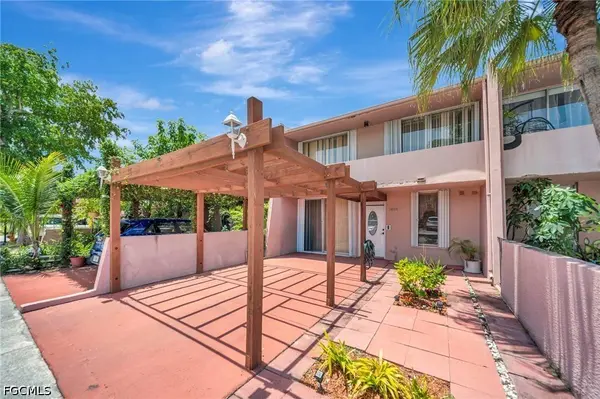 14154 Kendale Lakes CIR, Miami, FL 33183