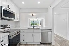 1085 Forest Lakes DR #8102, Naples, FL 34105