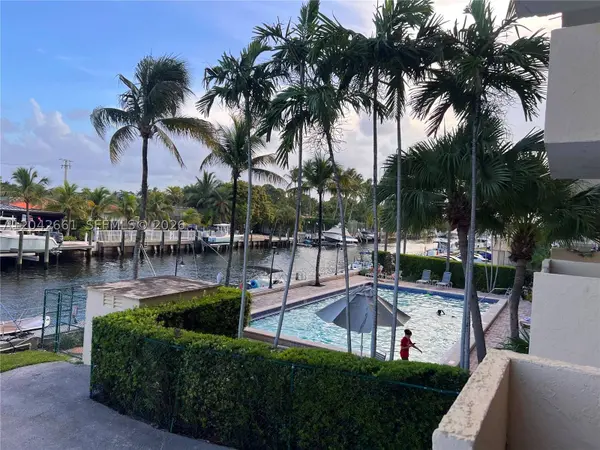2350 NE 135th St #209, North Miami, FL 33181