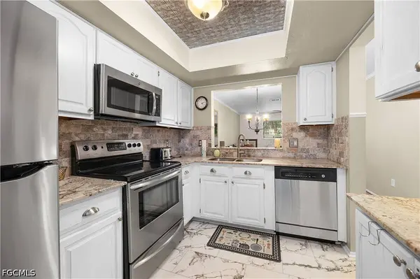1001 Pine Isle LN #1001, Naples, FL 34112