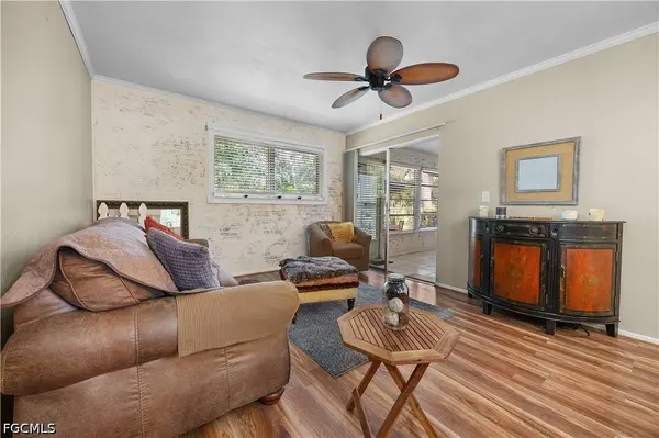 1001 Pine Isle LN #1001, Naples, FL 34112