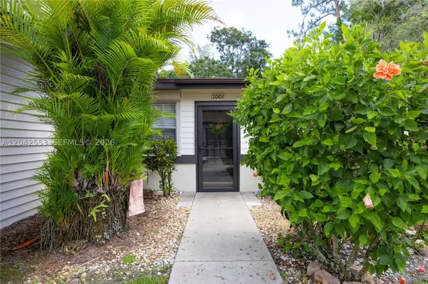 1001 Pine Isle Ln #1001, Naples, FL 34112