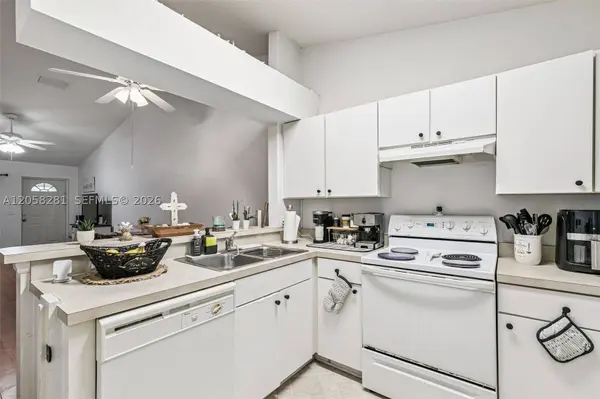 608 E Grand Hwy, Clermont, FL 34711