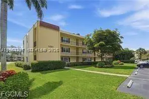 1085 Forest Lakes Dr #8102