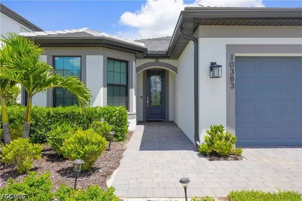 10383 Maddox LN, Bonita Springs, FL 34135