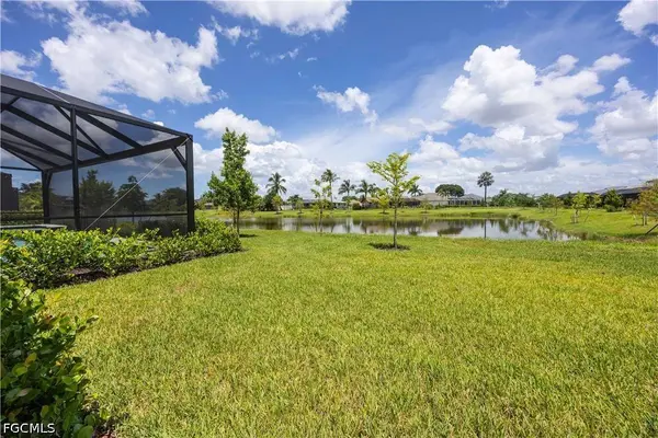 10383 Maddox LN, Bonita Springs, FL 34135