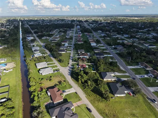 4777/4779 22ND ST SW, Lehigh Acres, FL 33973