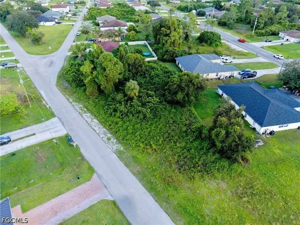 4777/4779 22nd ST SW, Lehigh Acres, FL 33973