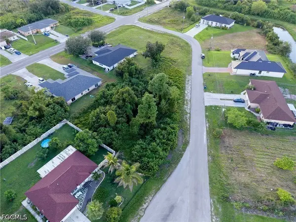 4777/4779 22nd ST SW, Lehigh Acres, FL 33973
