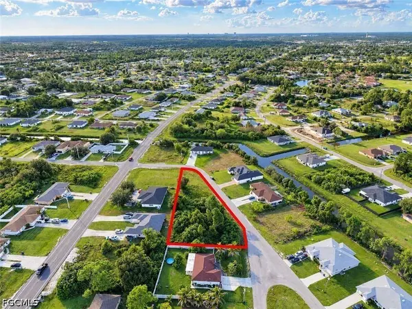 4777/4779 22nd ST SW, Lehigh Acres, FL 33973