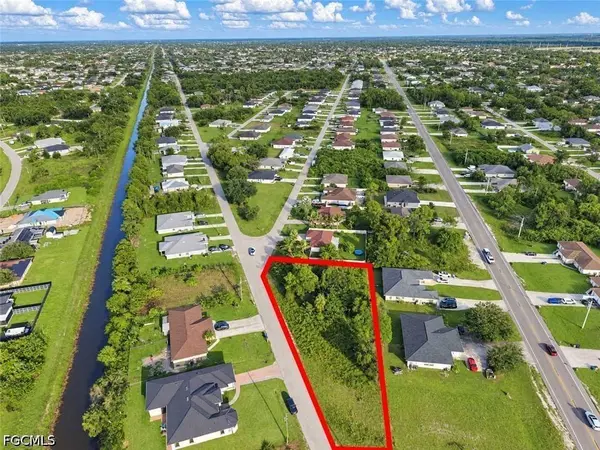 4777/4779 22nd ST SW, Lehigh Acres, FL 33973