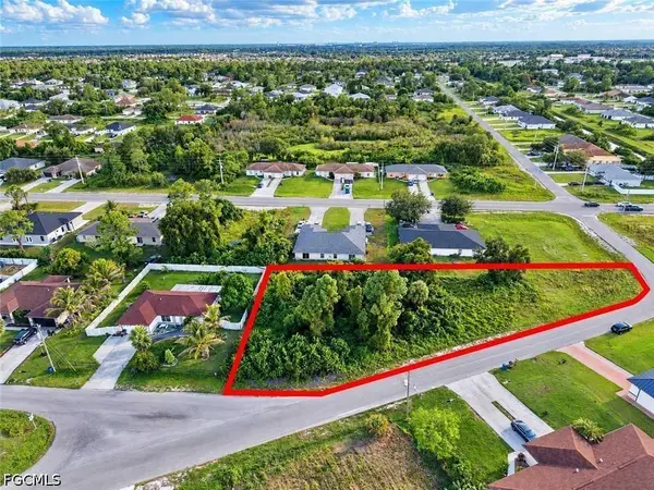 4777/4779 22nd ST SW, Lehigh Acres, FL 33973
