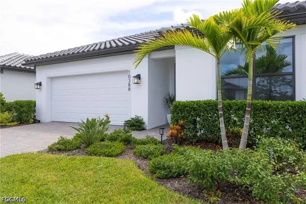 10388 Maddox LN, Bonita Springs, FL 34135