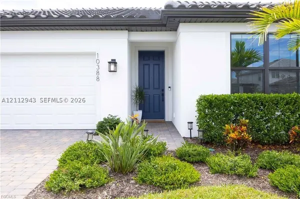 10388 Maddox Ln, Bonita Springs, FL 34135