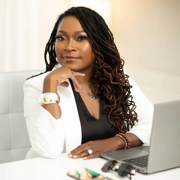 lashanda black and white - Edited