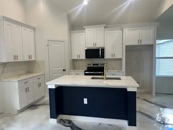 16740 E IVANHOE, Montgomery, TX 77316