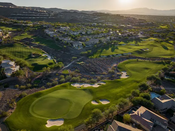 Buying a Golf Course Home in Las Vegas: 7 Things to Check Before You Make an Offer