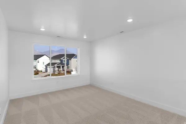 2414 W SANTA FE DR, Mapleton, UT 84664