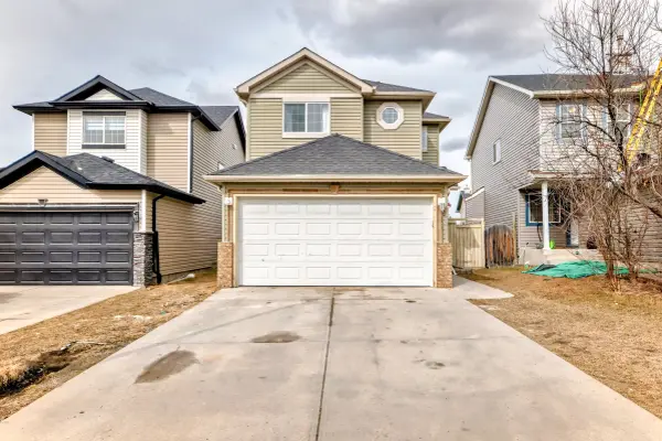 52 Saddlebrook Way NE, Calgary, AB T3J