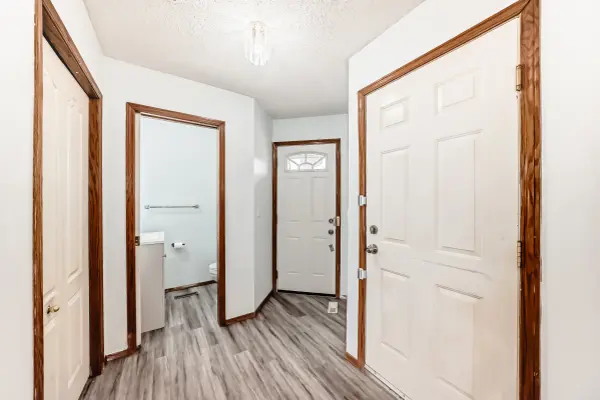 52 Saddlebrook Way NE, Calgary, AB T3J