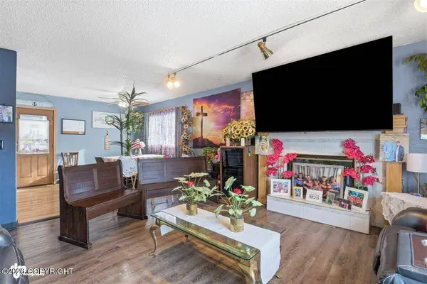 3041 W 91st AVE, Anchorage, AK 99502