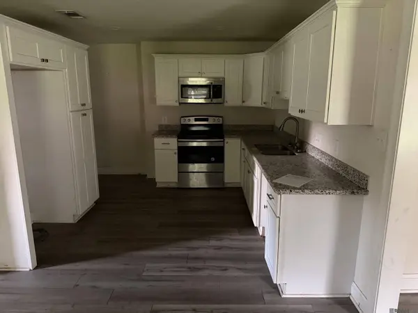 26035 John L Ln, Denham Springs, LA 70726