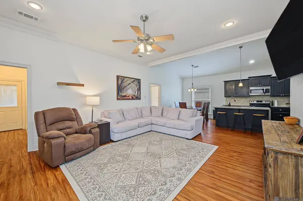 7020 Chandler Bluff Rd, Denham Springs, LA 70706