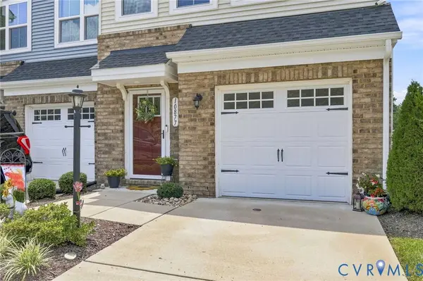 10877 Genito Square DR, Midlothian, VA 23112