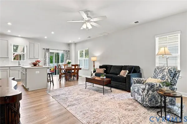 10877 Genito Square DR, Midlothian, VA 23112