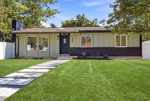 1960 E MEADOW DR, Cottonwood Heights, UT 84121