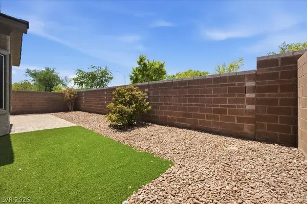 6737 Scavenger Hunt ST, North Las Vegas, NV 89084
