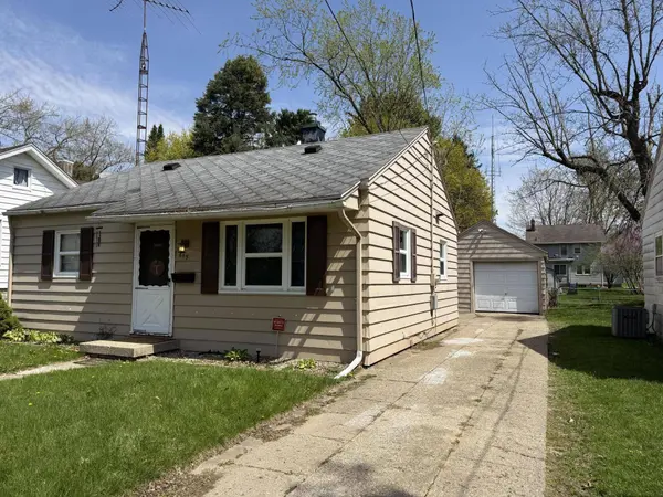 615 Orange Street, Jackson, MI 49202