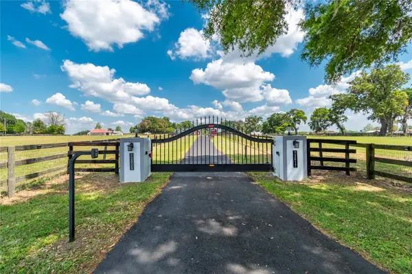 13025 NW GAINESVILLE RD, Reddick, FL 32686