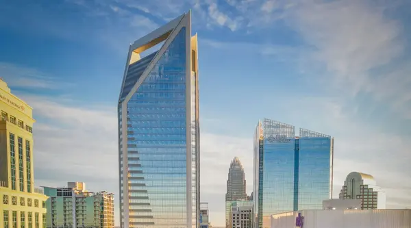 Buying a Home in Charlotte While Renting: A Step-by-Step Guide,David Lee