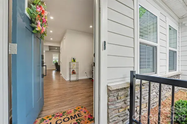 14811 Williams Place ALY, Davidson, NC 28036