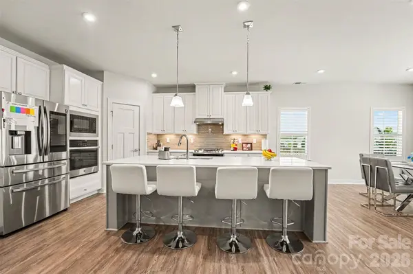14811 Williams Place ALY, Davidson, NC 28036