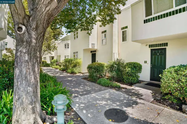 31 Mozden Ln, Pleasant Hill, CA 94523
