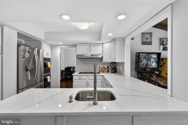 216 REVERE RD, Marlton, NJ 08053