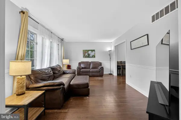 216 REVERE RD, Marlton, NJ 08053