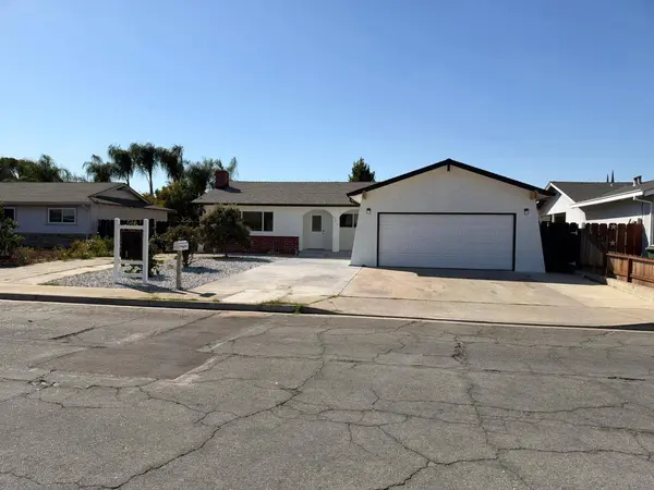 2413 Murray ST, Turlock, CA 95382