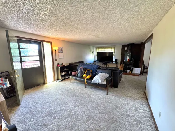 250 S 7th St, Lander, WY 82520-3012