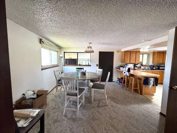250 S 7th St, Lander, WY 82520-3012
