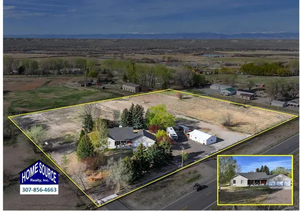 6659 Riverview Rd, Riverton, WY 82501