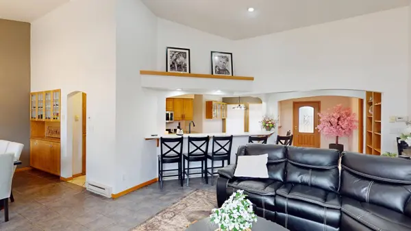 6659 Riverview Rd, Riverton, WY 82501