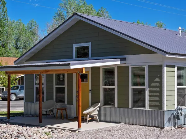 660 N 2nd Street, Lander, WY 82520