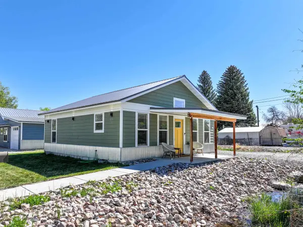 660 N 2nd Street, Lander, WY 82520