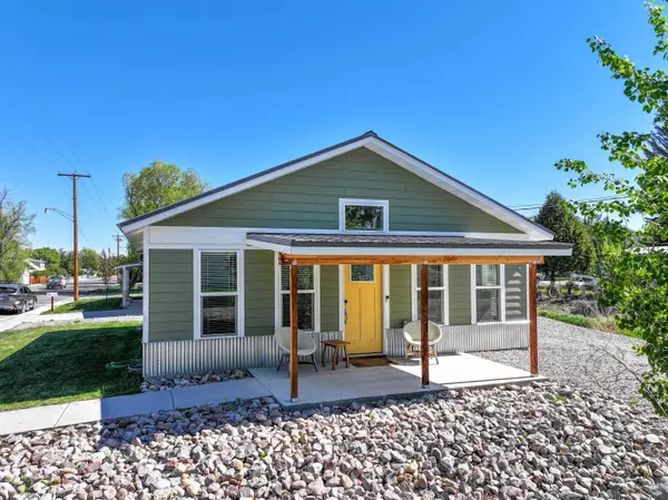 660 N 2nd Street, Lander, WY 82520