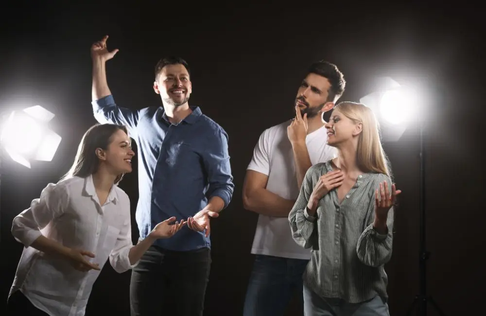 people on stage-1000x650 -Template