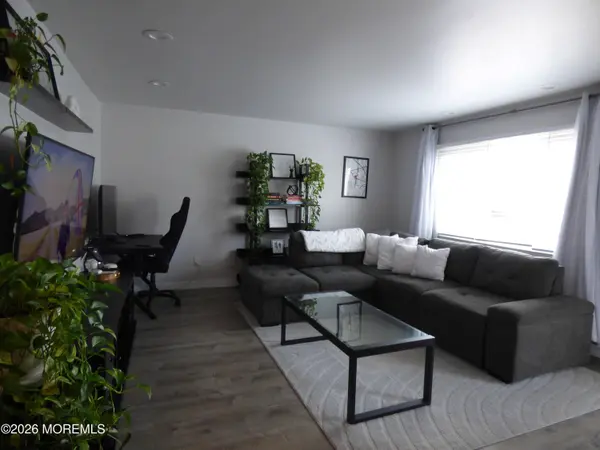 1 Osborne Place #44, Sea Bright, NJ 07760