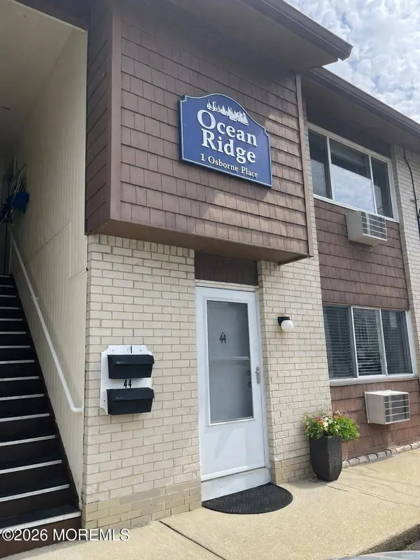 1 Osborne Place #44, Sea Bright, NJ 07760